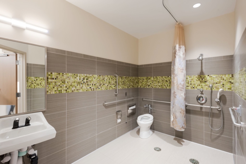 Patient Shower/Restroom - Newington